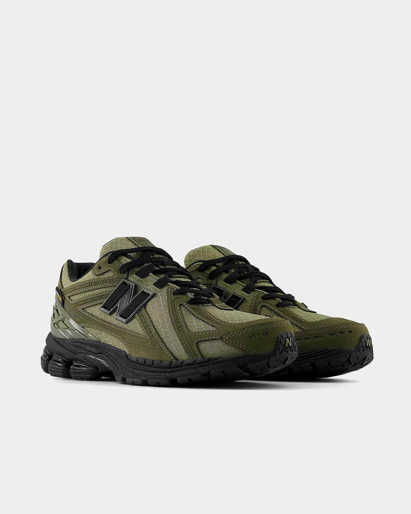 1906r Dark Camo / Covert Green / Black Low Top Sneakers