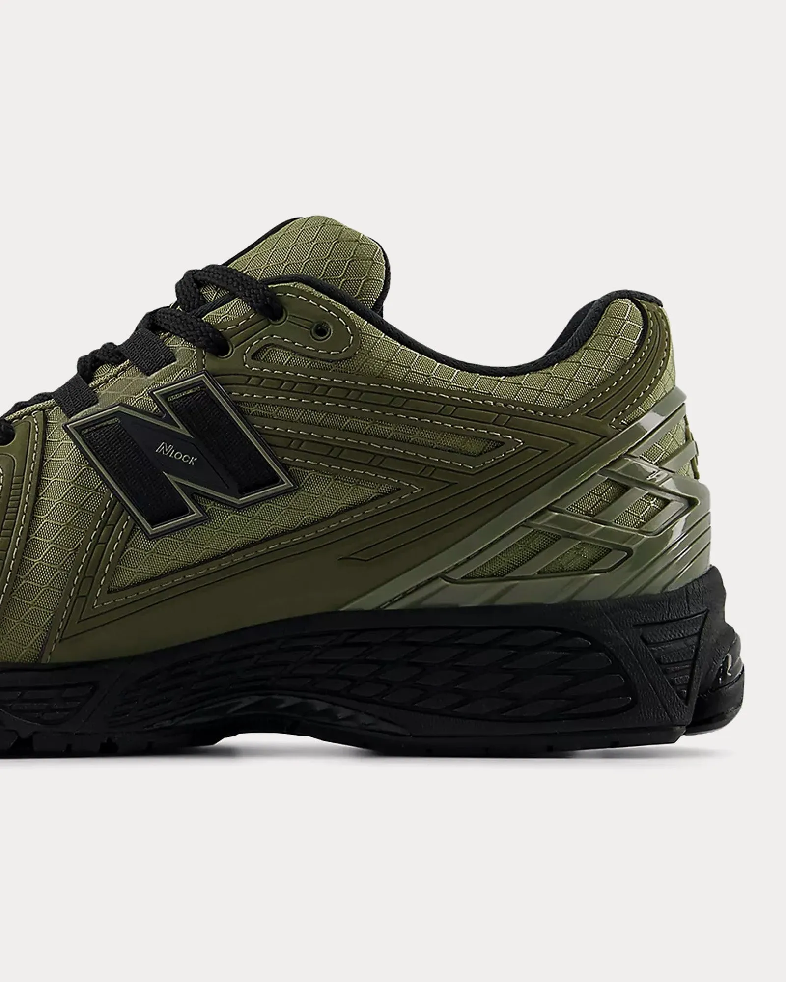 1906r Dark Camo / Covert Green / Black Low Top Sneakers