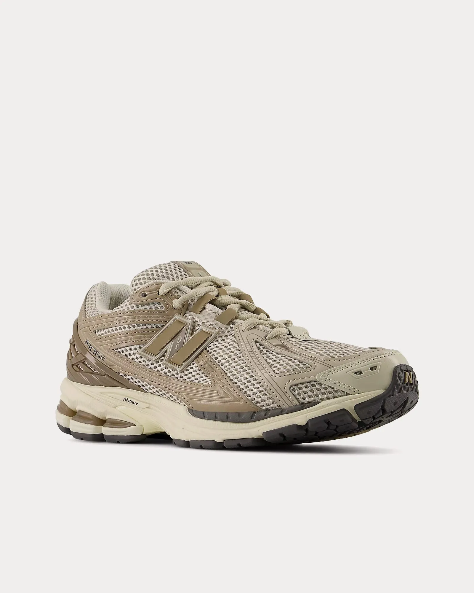 1906r Timberwolf / Mindful Grey / Moonbeam Low Top Sneakers