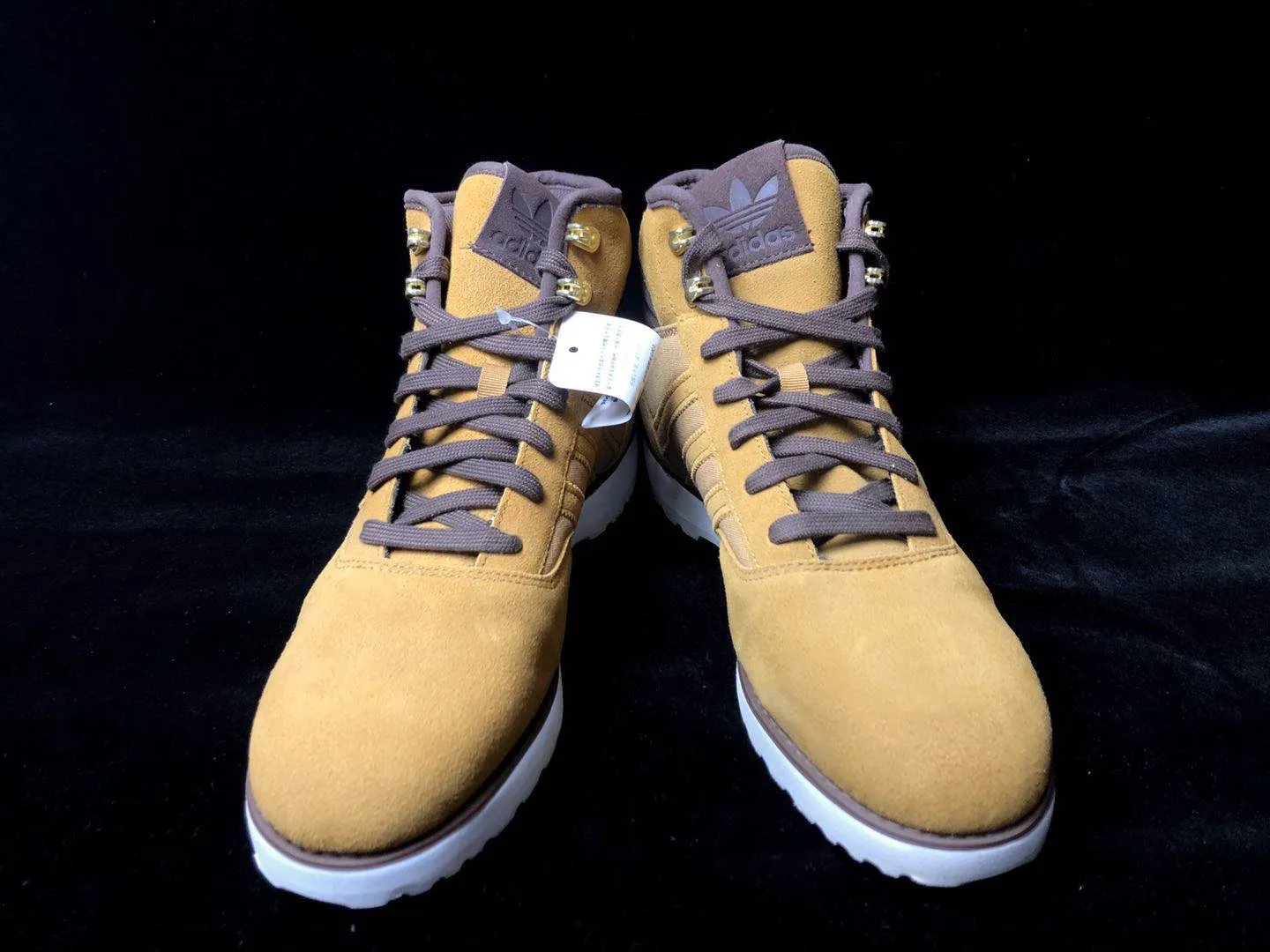 ADIDAS NAVVY 2 WHEAT BEIGE WHITE BROWN TRAINER BOOTS M20645