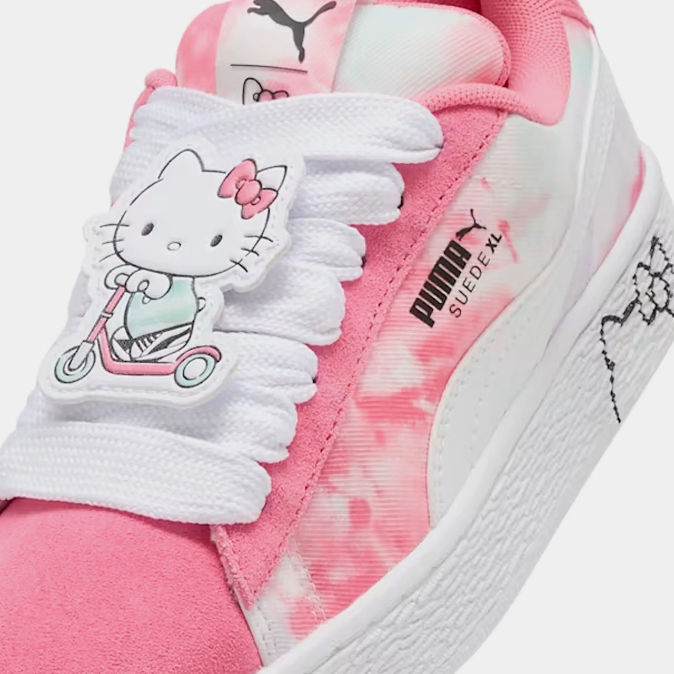 Hello Kitty And Friends Suede XL Grade School Lifestyle Shoes (Magic Rose/Peaceful Blue)