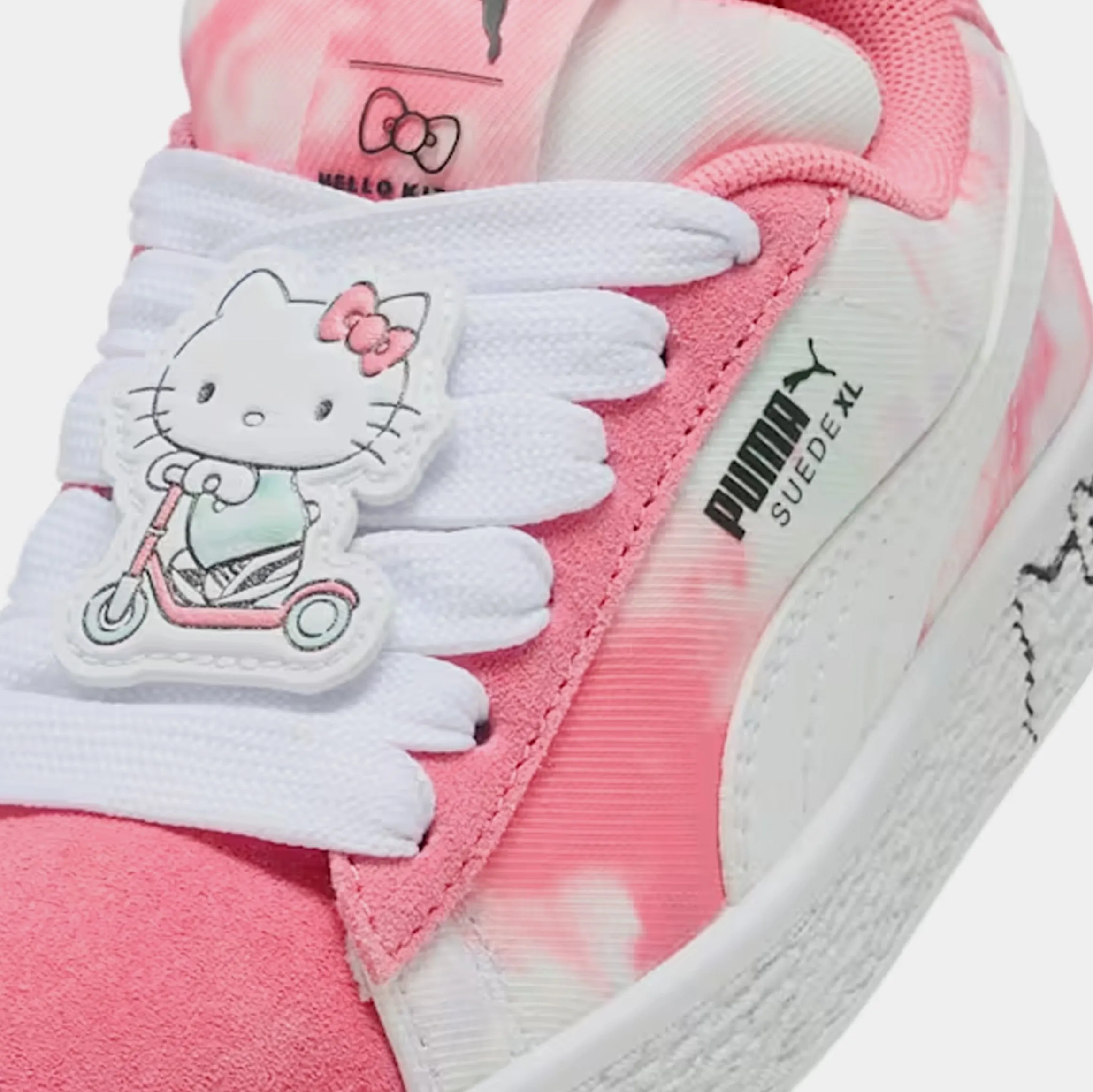 Hello Kitty And Friends Suede XL Preschool Lifestyle Shoes (Magic Rose/Peaceful Blue)