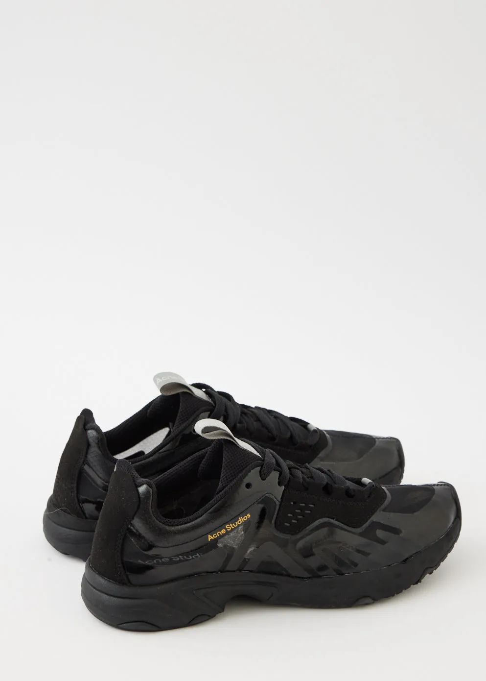 N3W Sneakers