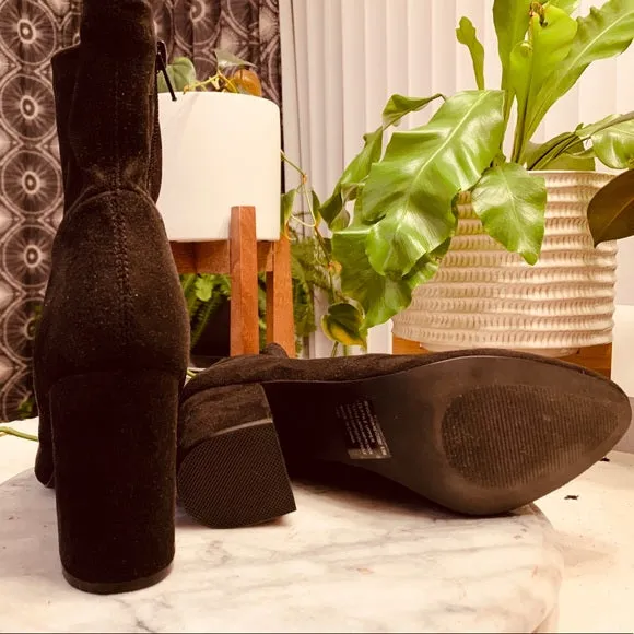 Steve Madden Revolution Bootie Block Heeled Pointed Toe Ankle Boots Black Suede