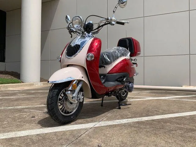Trailmaster Sorrento 50 Retro scooter Euro Style Moped 49.5 cc Electric start Great Gas Mileage