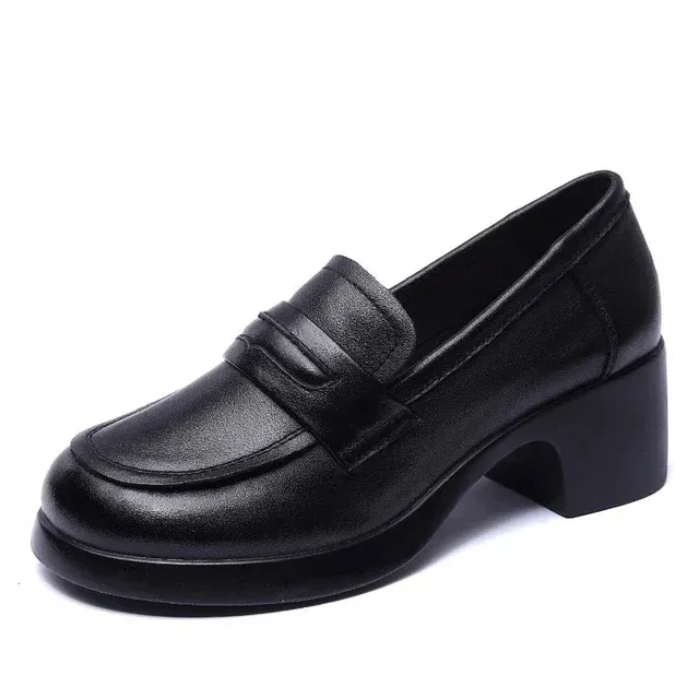 USS Shoes Omary Women's Square Heel Pumps