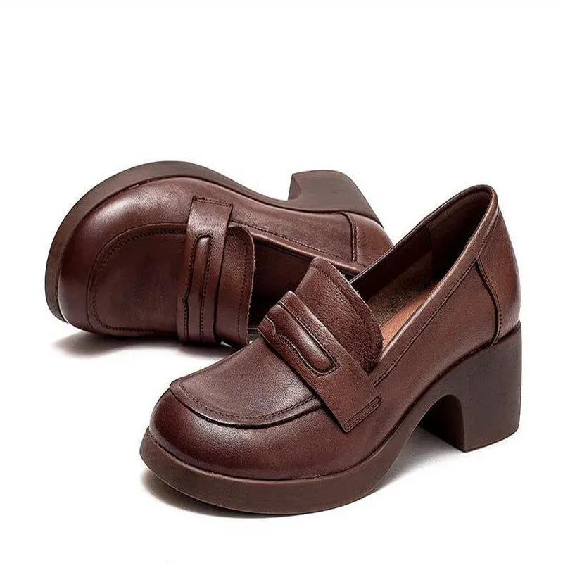 USS Shoes Omary Women's Square Heel Pumps